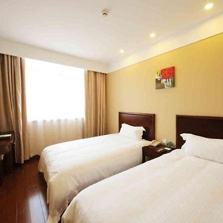 Greentree Inn Shanghai West Huaxia Road Metro Station Express Hotel Zewnętrze zdjęcie