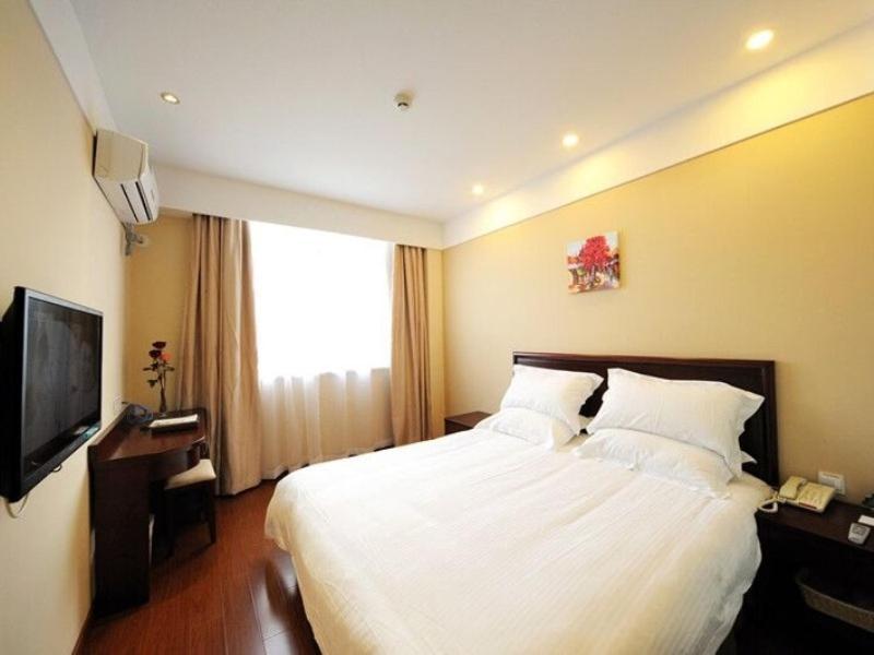 Greentree Inn Shanghai West Huaxia Road Metro Station Express Hotel Zewnętrze zdjęcie