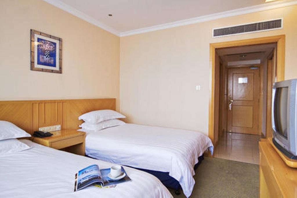 Greentree Inn Shanghai West Huaxia Road Metro Station Express Hotel Zewnętrze zdjęcie